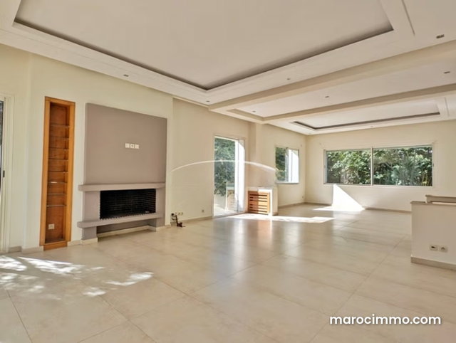 Villa contemporaine à vendre sur l'Oasis 649 m² — 2