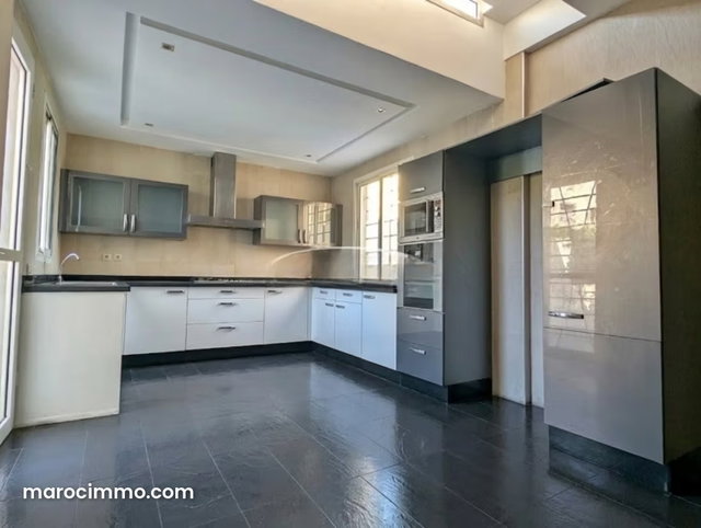 Villa contemporaine à vendre sur l'Oasis 649 m² — 5