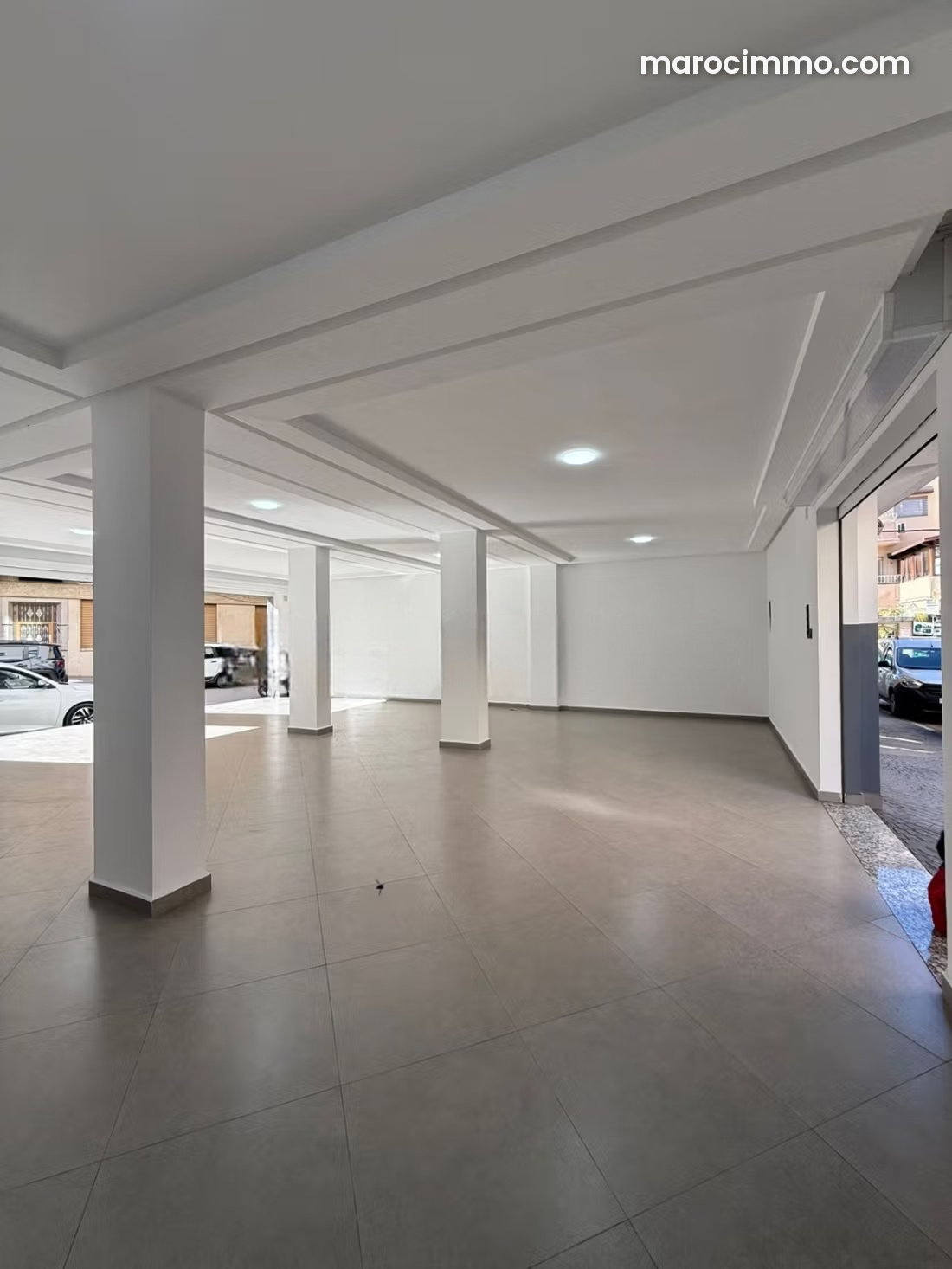 100 m² Commercial Property for Rent in Zemmouri, Tangier — Tangier