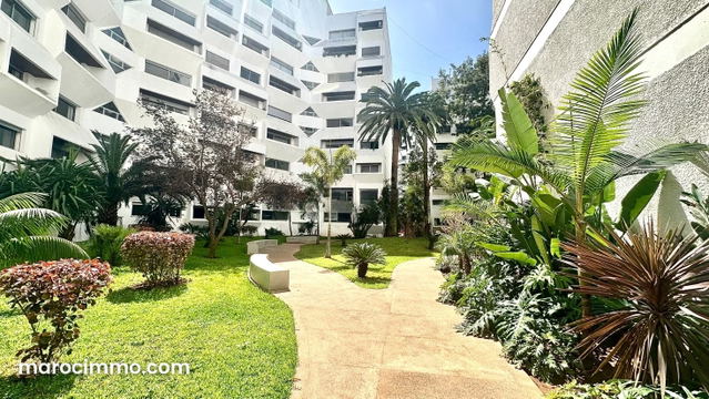 Magnifique appartement de 3 ch à louer à moulay youssef — Casablanca