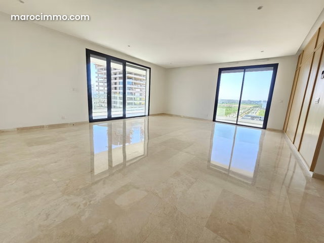 Exceptional Apartment on High Floor — 3