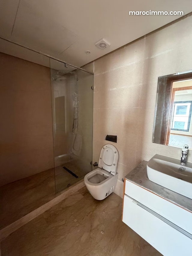 Appartement en location à Bourgogne Ouest. 1 Pièce. Ascenseur et terrasse — 4