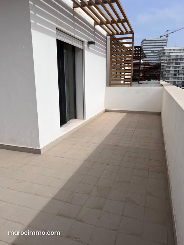 Location d'un appartement à Casablanca Finance City. 3 grandes pièces. Résidence avec concierge, climatisation générale — 2