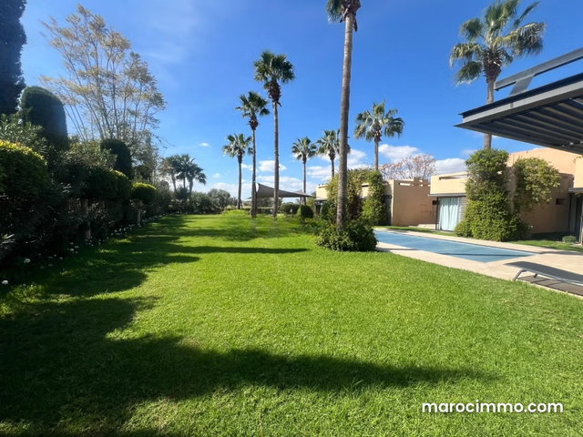 Somptueuse maison à vendre à Route de Fez. Superficie 2271 m². Meublé — 2
