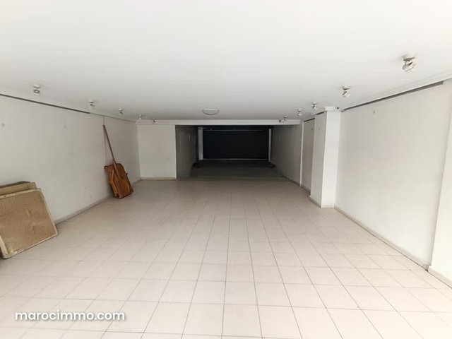Local commercial de 258m2 à la vente – Racine — 2