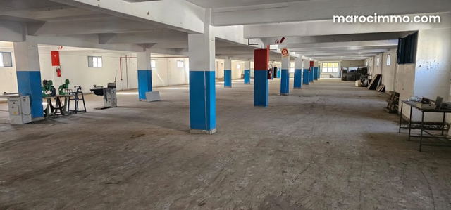 Hangar industriel de 1.400 m2 de surface utile a la location zone industrielle Lissasfa — Casablanca
