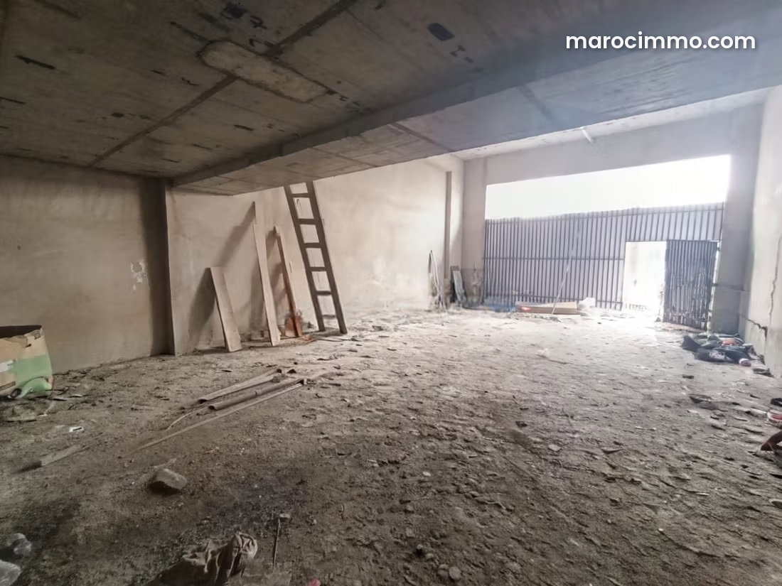 محل تجاري مميز للكراء بحي غوتيي في الدار البيضاء — الدار البيضاء