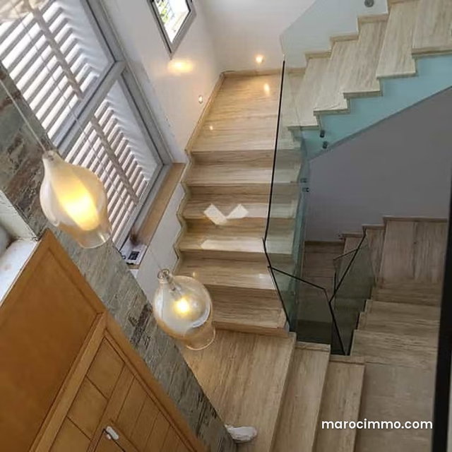 Villa à Louer de 379.0 m² à Dar Bouazza, Tamaris1 — 4