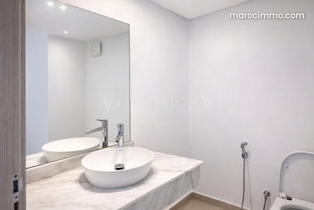 Location superbe appartement meublé 2chambres vue mer étage élevé Ain Diab, Casablanca — 5