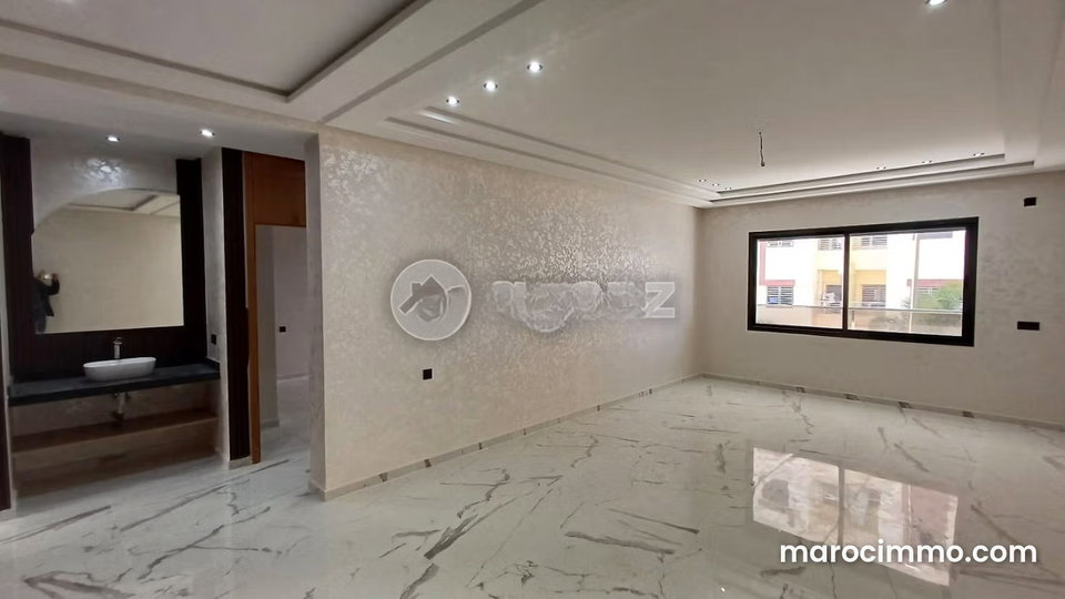 RÉSIDENCE THAMI Appartement à vendre 120 m², 3 chambres El Bassatine Meknès