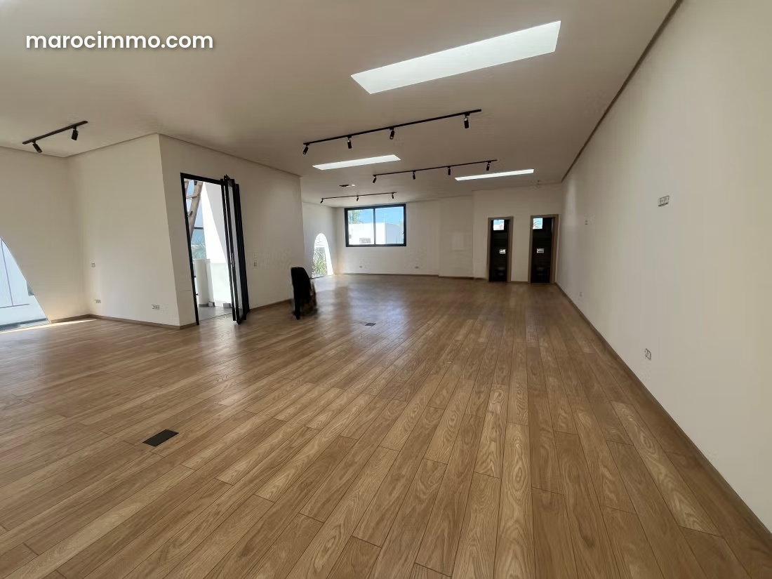 Brand-New 160 sqm Office in C.I.L., Casablanca, High-End Building — Casablanca