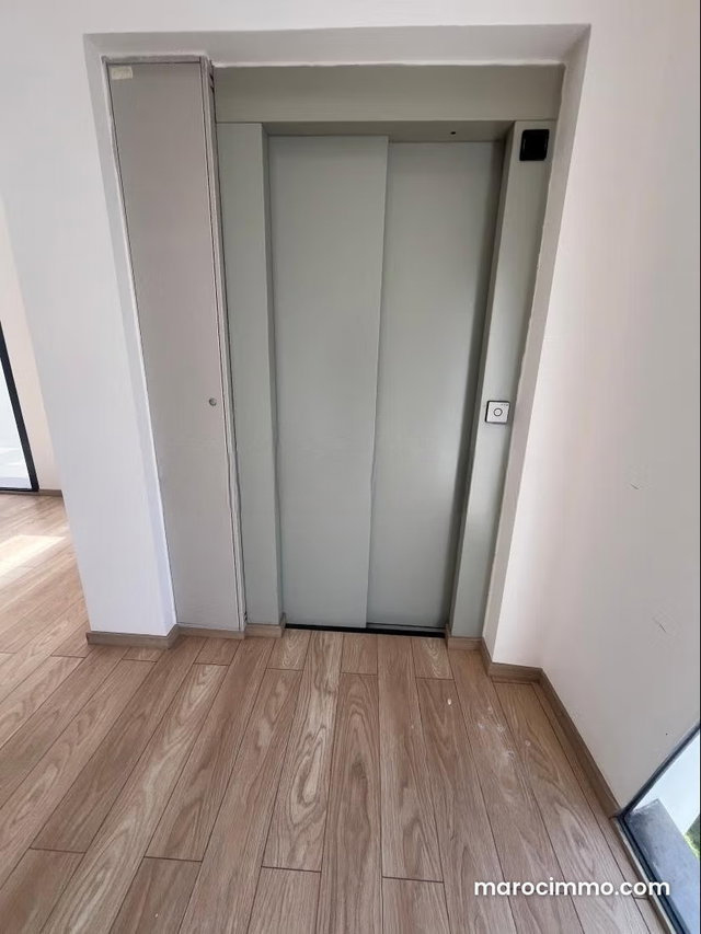 Au cœur du CIL Hay Salam: Bureaux premium à louer à CIL Hay Salam. Surface totale 160 m², air conditionné — 4