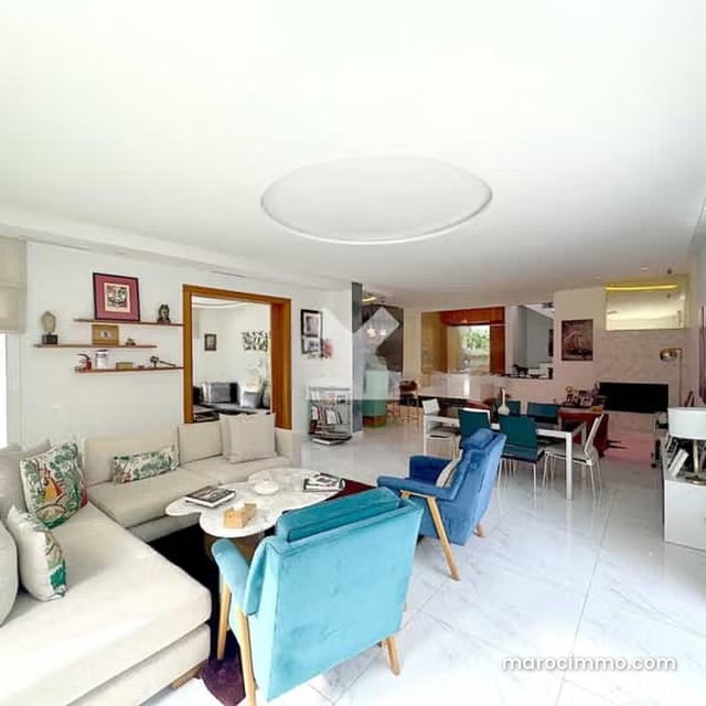 Villa à Vendre de 715.0 m² à Casablanca, Ain Diab — 4