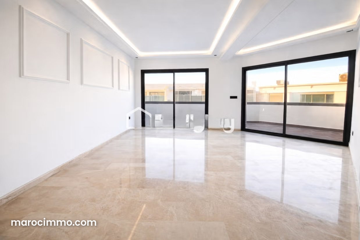 Appartement neuf au dernier étage, Ferme Bretonne à Casablanca — Casablanca