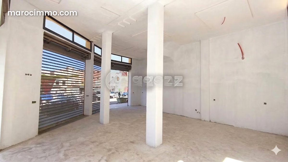 Commerce à vendre 79 m² Hay Massira Fès