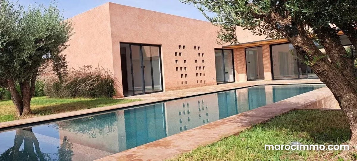 Villa récente et contemporaine Route Amizmiz Marrakech