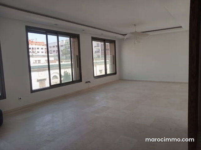 Très bel appartement en location à Gauthier. Superficie 180 m². Meublé — 3
