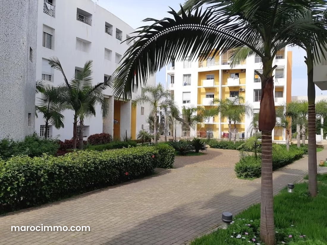 Garden-level apartment with private garden in Riad Oulad Mtaa, Temara — Temara