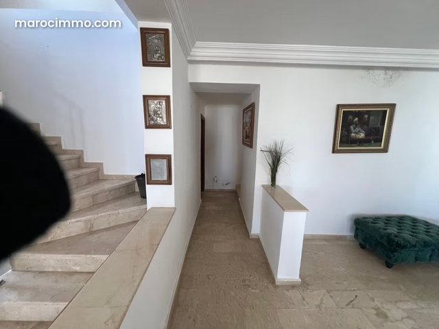 Villa de luxe à louer à Harhoura. 3 chambres agréables. Terrasse et jardin — 5
