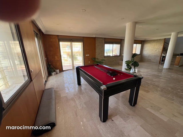 Villa de luxe à louer à Harhoura. 3 chambres agréables. Terrasse et jardin — 3