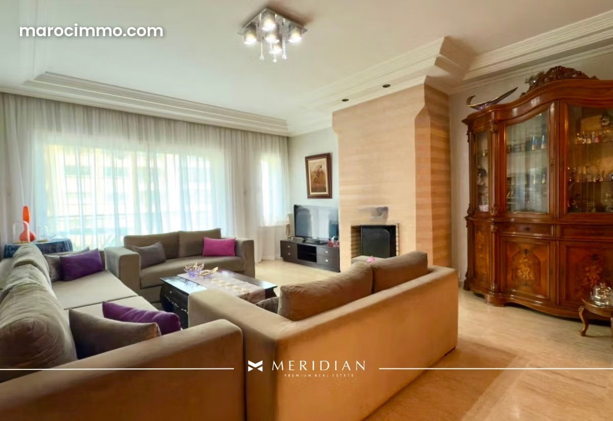 Spacious apartment in Racine, Casablanca, with terrace — Casablanca