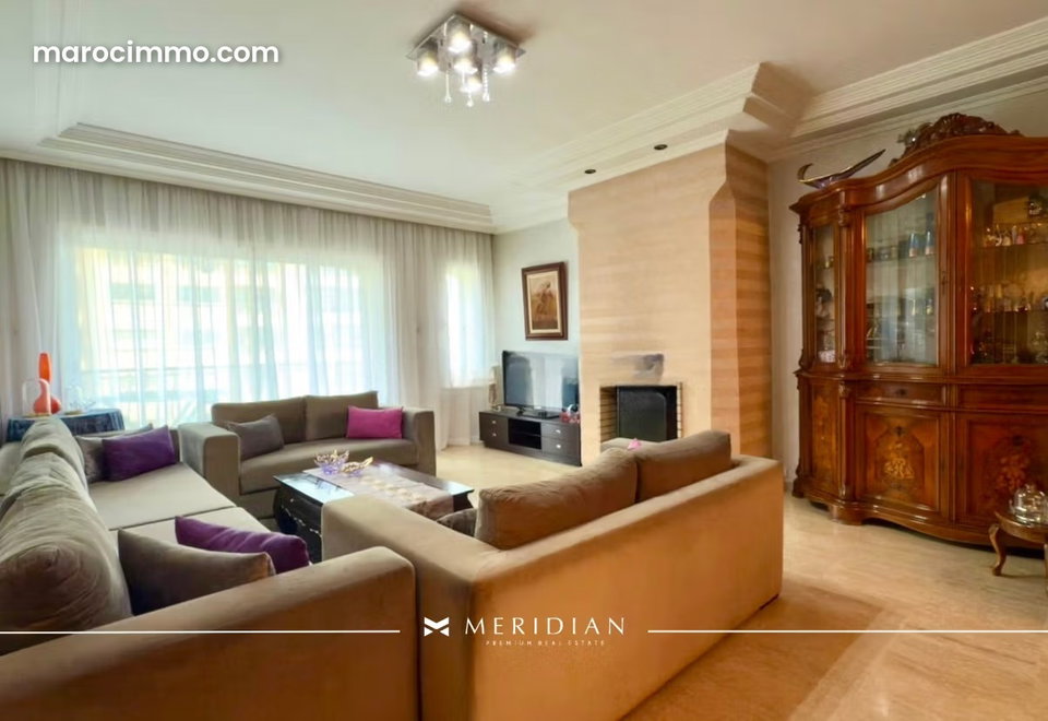 Bright 169m² Apartment in Racine