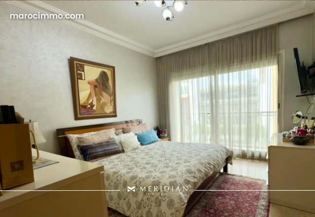 Bright 169m² Apartment in Racine — 5