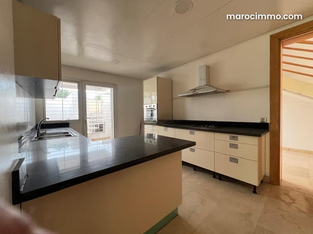 Villa a la location cgi — 3