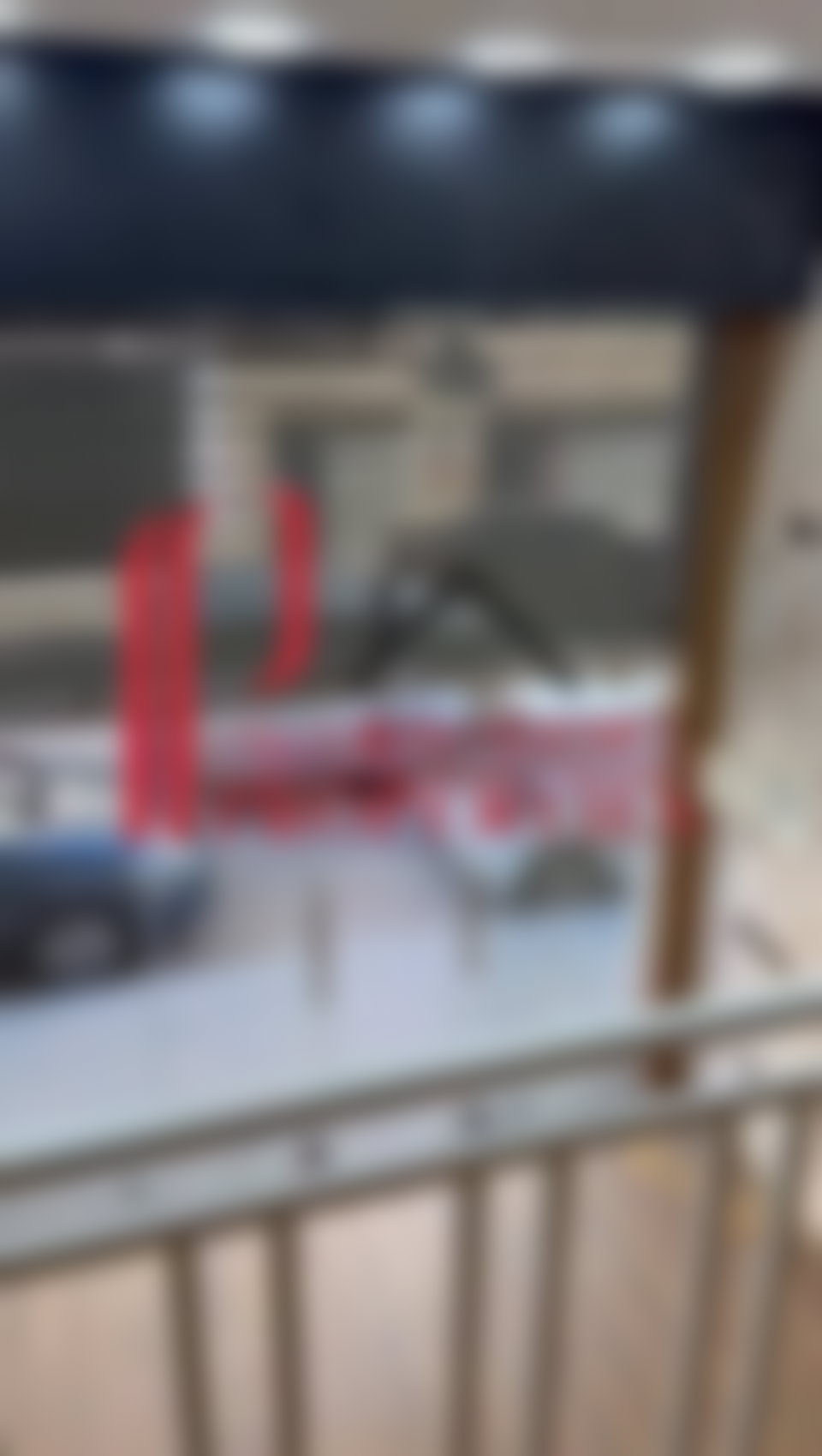 محل تجاري مع ميزانين للكراء في امتداد المعاريف بالدار البيضاء