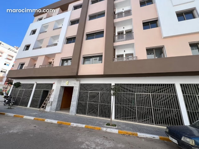 Magasins à vendre bien situés sup 40m² à 89m² — 4
