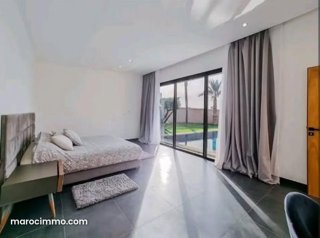 Long-term Rental of Furnished Villa with Heated Pool — 5