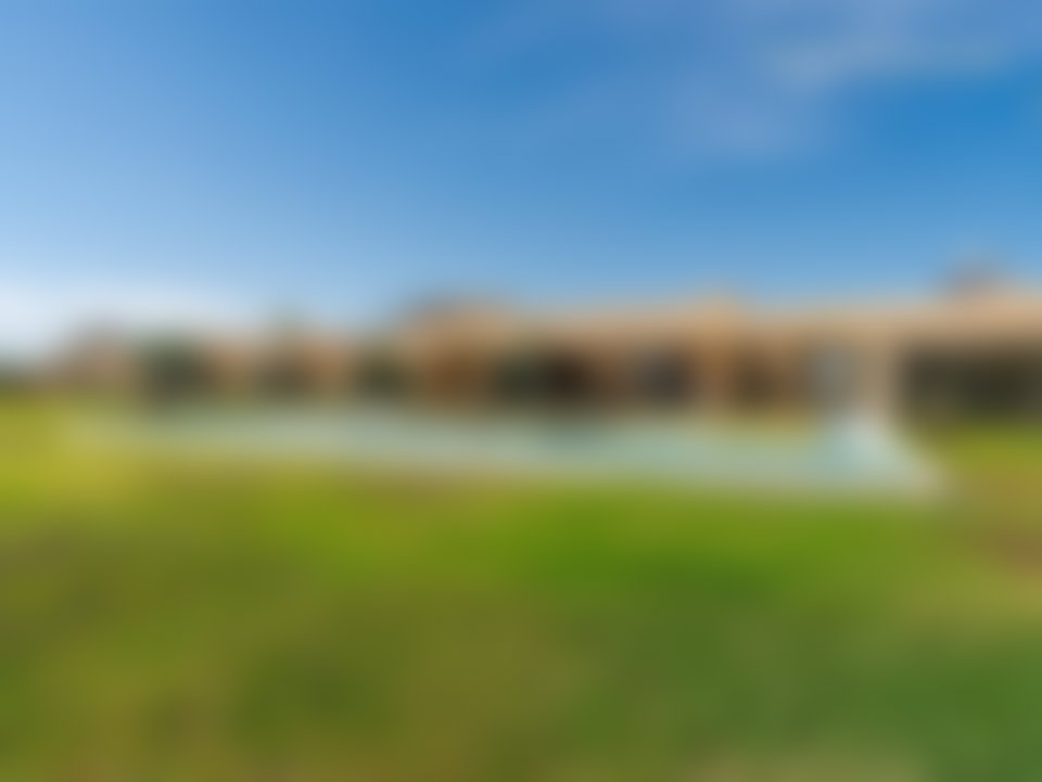 فيلا فاخرة بإطلالة الأطلس على طريق أوريكا بمراكش