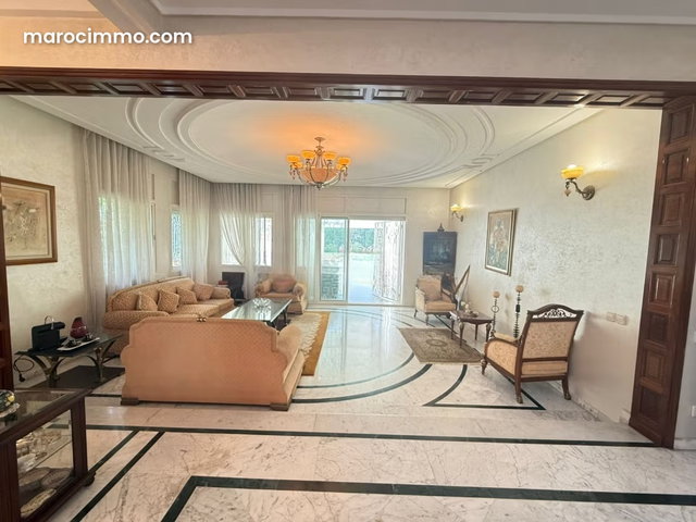Exceptional Villa for Sale – Californie Quarter — 4