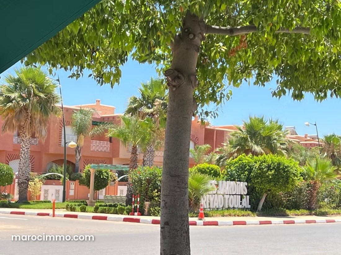 New 401 sqm villa with pool and garden, Riad Toulal, Meknes — Meknes
