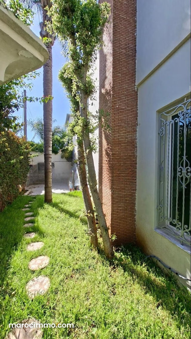 Villa 428 m² 4 chambres jardin calme — 5