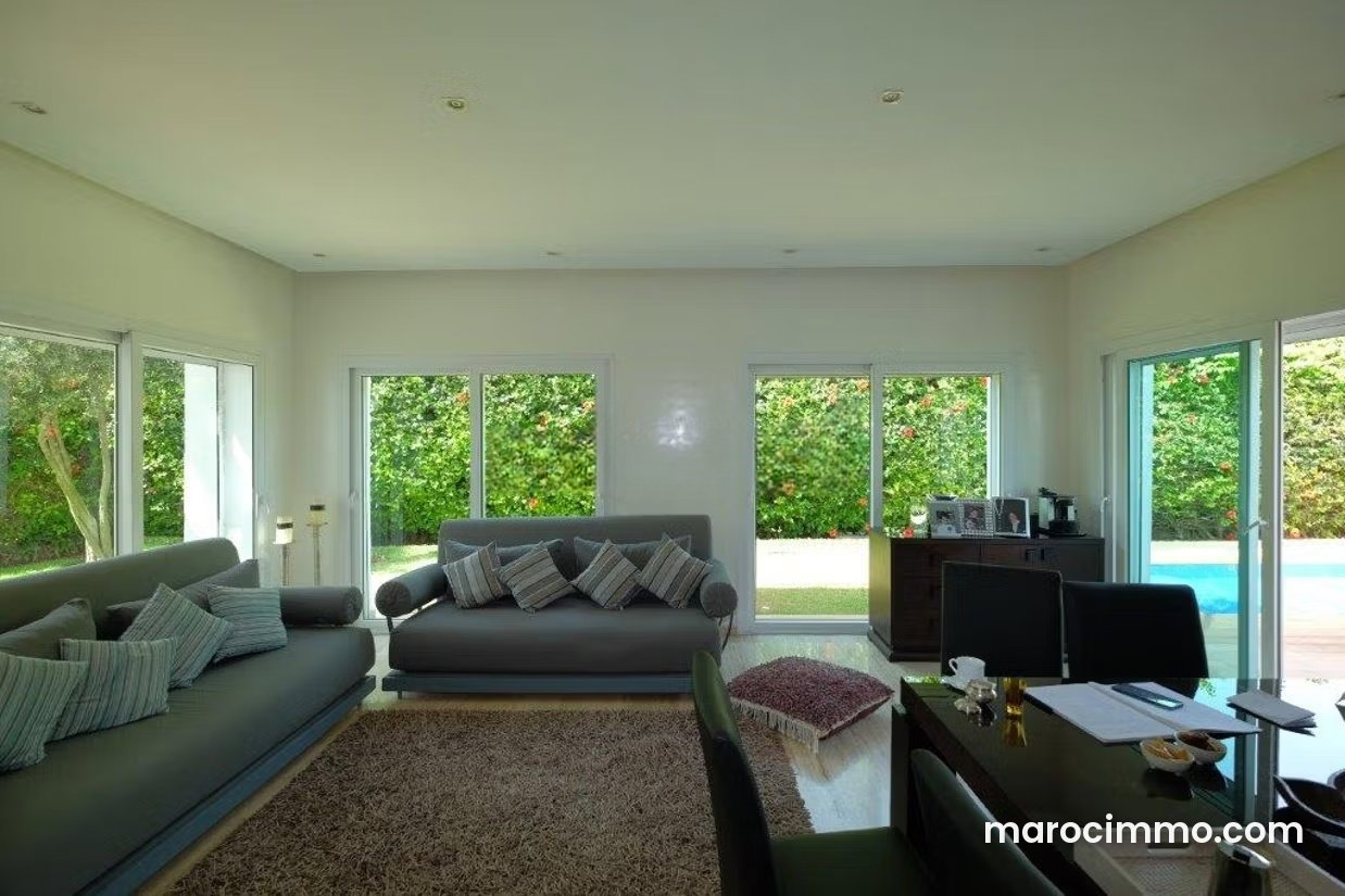 Villa 4 chambres avec jardin, Oasis, Casablanca — Casablanca