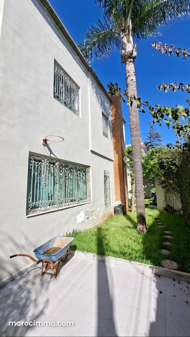 Villa 428 m² 4 chambres jardin calme — 3