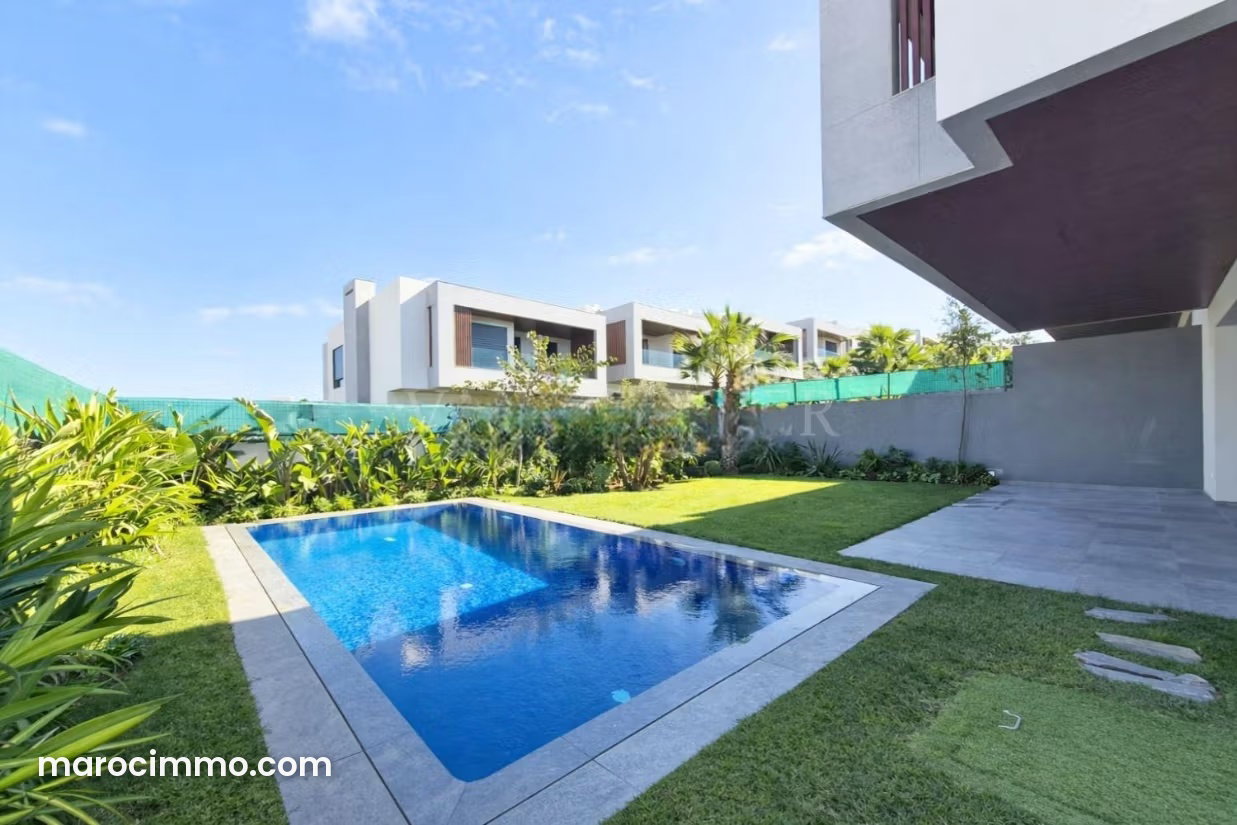 Villa neuve 310 m² avec piscine, Aïn Diab, Casablanca — Casablanca