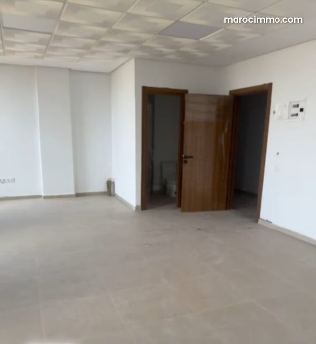 Bureau à louer sur Laymoun oulfa — 2