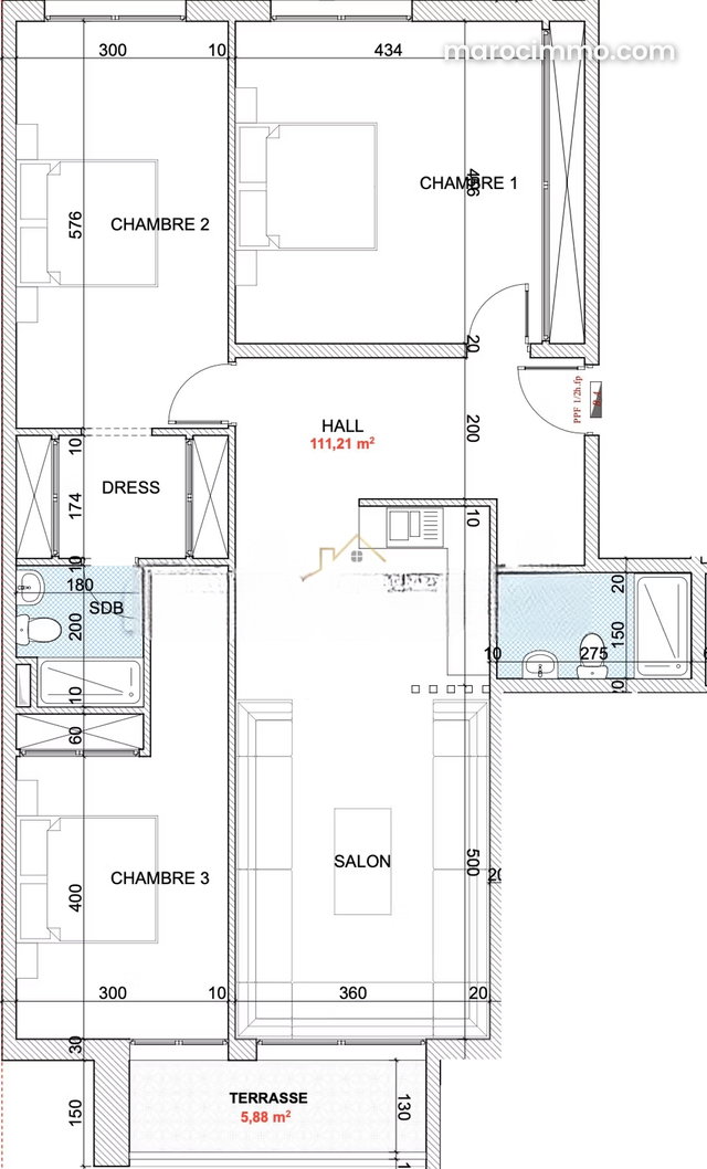 Elegant 3 Bedroom Apartment With Terrace — 3