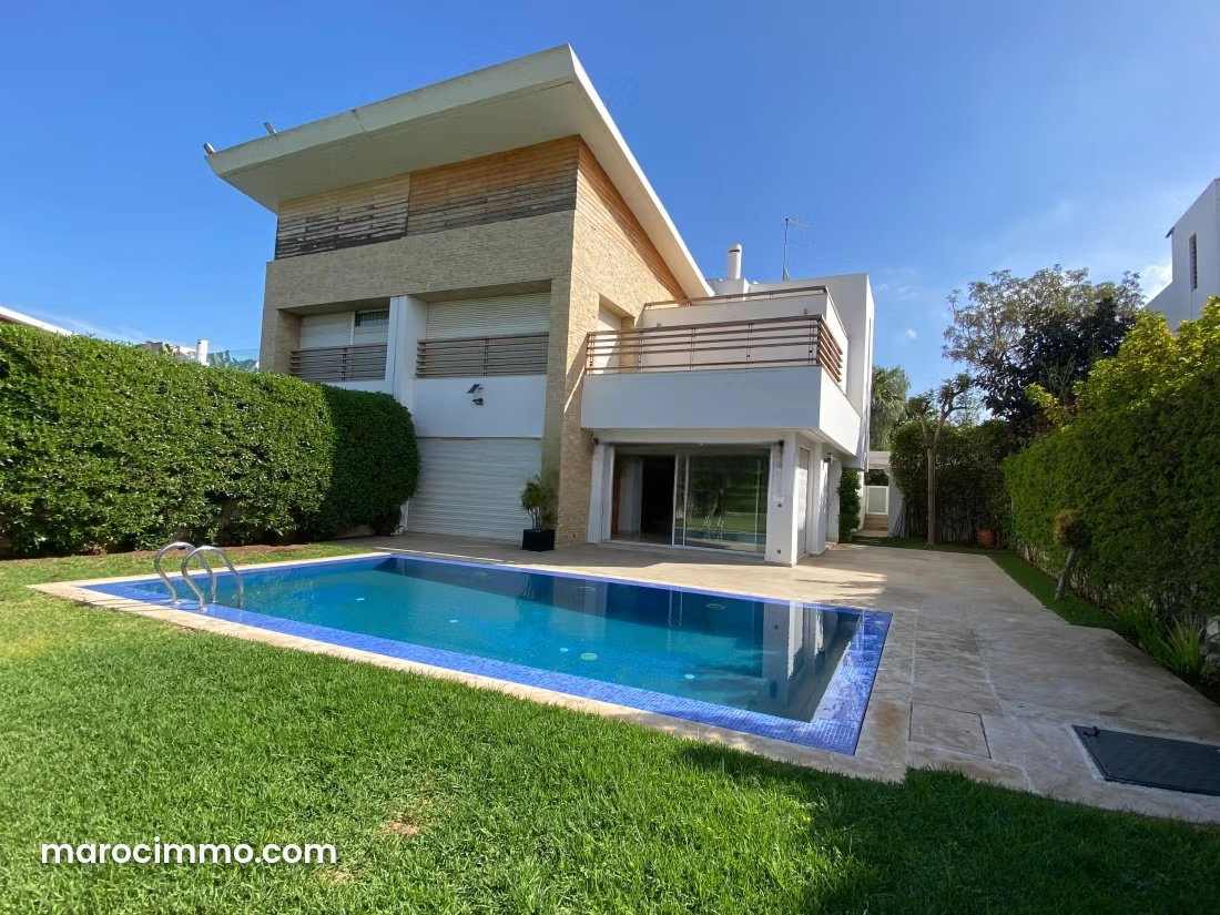 Villa haut standing à louer à la Ville Verte, Bouskoura — Bouskoura