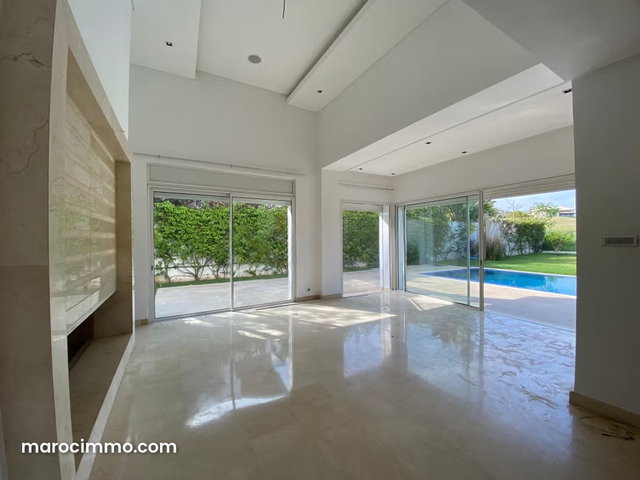 Villa Front Golf avec Piscine – CGI / Ville Verte — 3