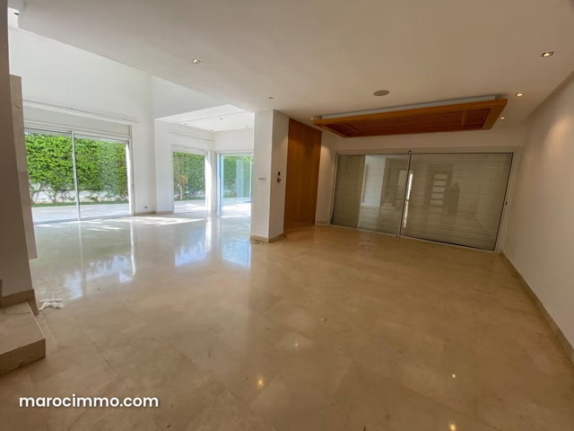 Villa Front Golf avec Piscine – CGI / Ville Verte — 5