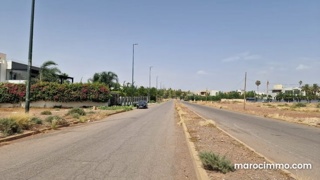 Terrain de 2000 m² à vendre à Marrakech avenue Mohamed VI — 2