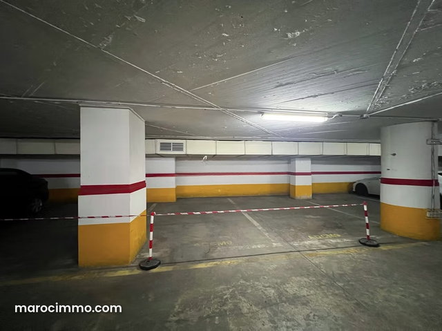 Local commercial à l'achat à Gauthier. Surface de 75 m². Fenêtres double vitrage et chauffage central — 4