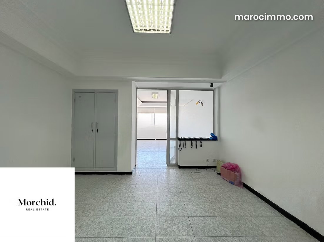 115 sqm office with parking in Maarif, Casablanca — Casablanca