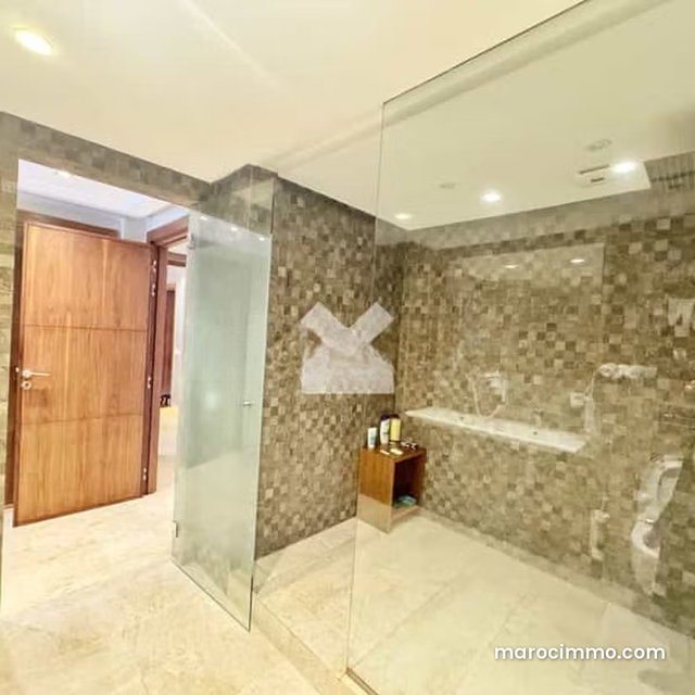 Appartement à Vendre de 185.0 m² à Casablanca, Racine — 4