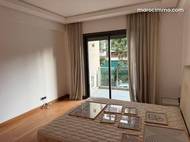 Superbe appartement à louer à Triangle d'Or. Surface de 170 m². Meublé — 4