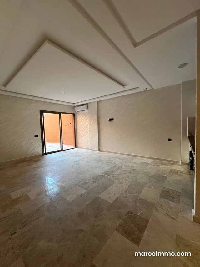 Luxury Studio with Zara-Facing Balcony in Gueliz — 2