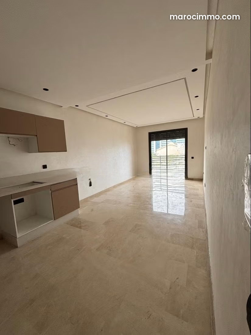 Bright Apartment with Terrace in Belvédère, Casablanca — Casablanca